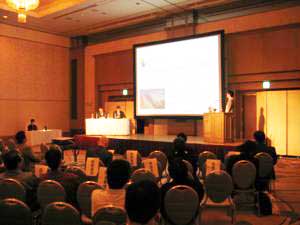 舟橋研究員の発表状況